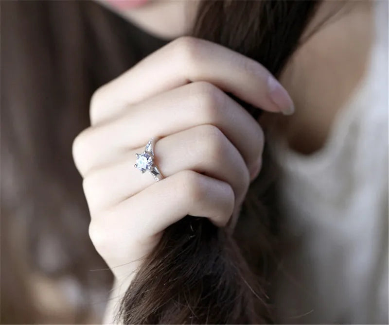 Lia Love – Silberring mit Stein