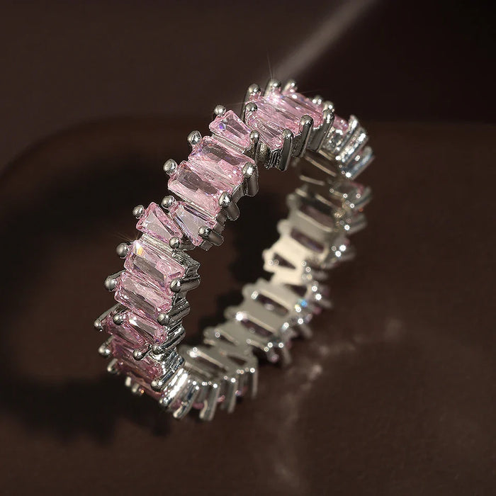 Herzförmiger Zirkonia-Ring – Romantische Eleganz in Silber
