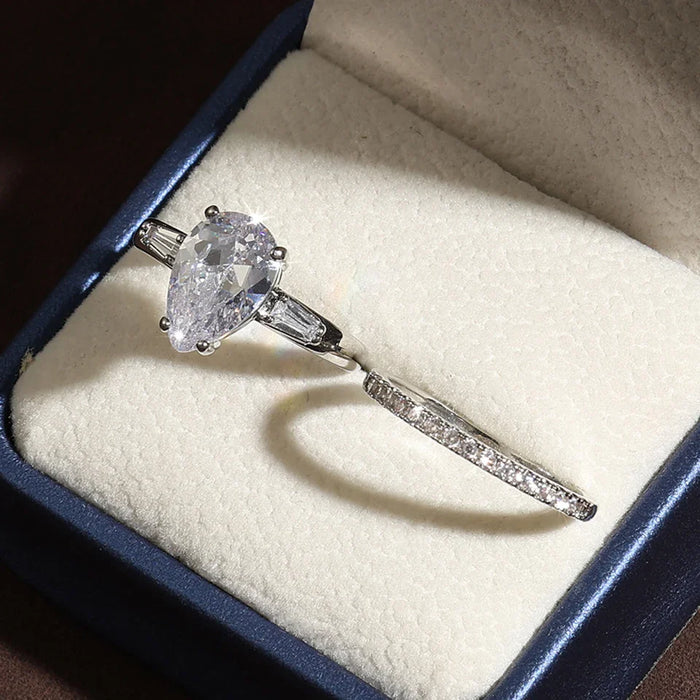 Herzförmiger Zirkonia-Ring – Romantische Eleganz in Silber